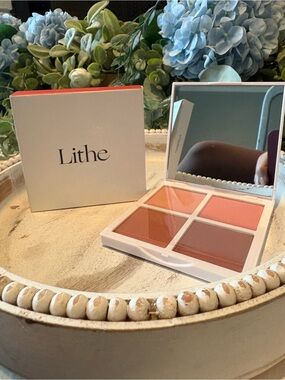 Lithe Beauty Sunset Blush Palette - Bronze and Rose Shades
